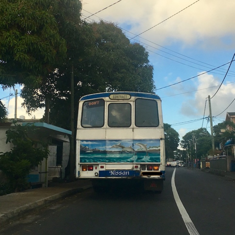 Public transportation in Mauritius, how to take the bus!