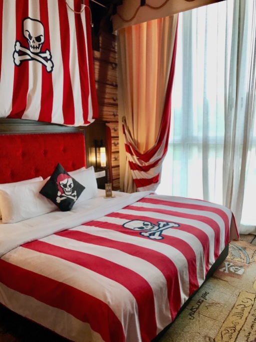 Bedroom with King Size Bed in Pirate Premium Room at Legoland Hotel Malaysia #Hotel in Malaysia - #Hotel in Johor Bahru #LegolandMalaysia #LegolandHotel - #Hotelreview