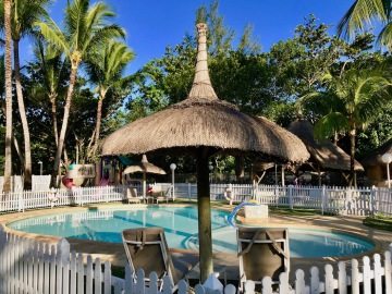 Pool at the Sun Kids Club - Sugar Beach Mauritius - Hotels in Mauritius - Kids activities in Mauritius - Where to stay with kids in Mauritius - #Mauritius #IleMaurice