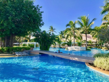Main Pool at Sugar Beach Mauritius - Hotels in Mauritius - Kids activities in Mauritius - Where to stay with kids in Mauritius - #Mauritius #IleMaurice