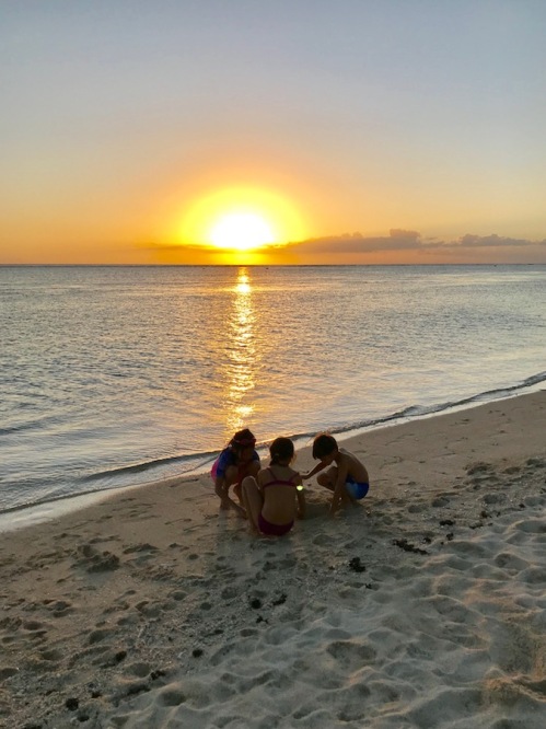 Kids on the beach of Sugar Beach Mauritius at Sunset - Hotels in Mauritius - #Mauritius #Hotels in Mauritius #Things to do in Mauritius #Beach in Mauritius - #IleMaurice